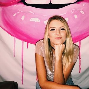 Meet your Posher, Jenna